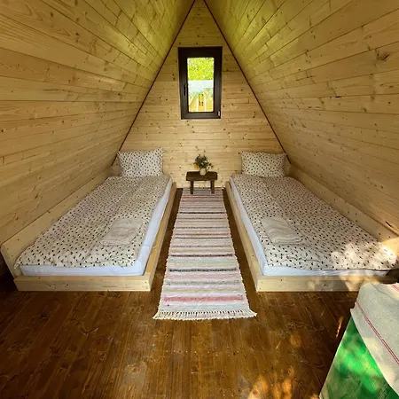 220d Glamping * Bréb