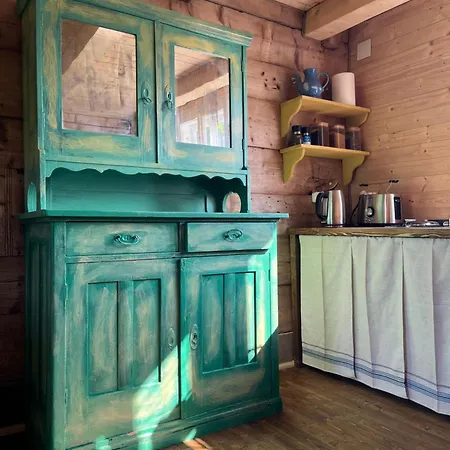 220d Glamping * Bréb