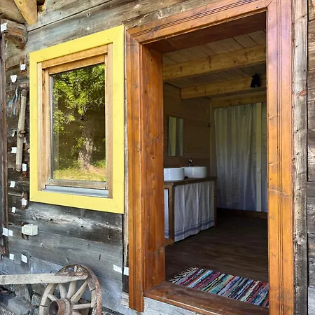 220d Glamping * Bréb